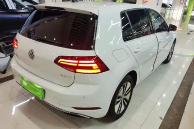 Volkswagen Golf Pure Electric 2020, 76900 км, за 9106 USD - фото 6