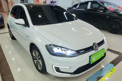Volkswagen Golf Pure Electric 2020, 76900 км, за 9106 USD - фото 12