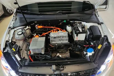 Volkswagen Golf Pure Electric 2020, 76900 км, за 9106 USD - фото 30