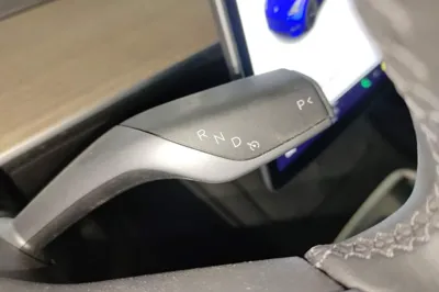 Tesla Model Y 2021, 47200 км, за 24731 USD - фото 16