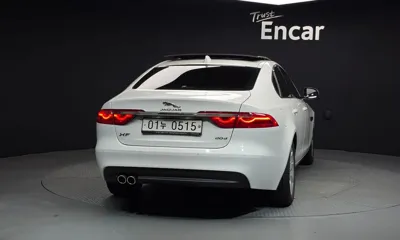 Jaguar XF 2016, 152158 км, за 3275.57 USD
