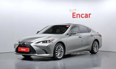 Lexus ES · 2021 год