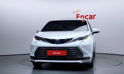 Toyota Sienna 2024, 31761 км, за 36403.81 USD - фото 3