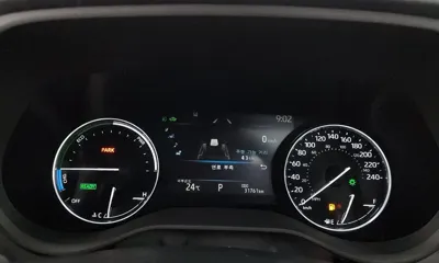 Toyota Sienna 2024, 31761 км, за 36403.81 USD - фото 8
