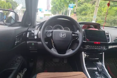 Honda Accord 2016, 67000 км, за 12247 USD - фото 9