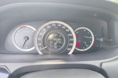 Honda Accord 2016, 67000 км, за 12247 USD - фото 11