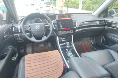 Honda Accord 2016, 67000 км, за 12247 USD - фото 18
