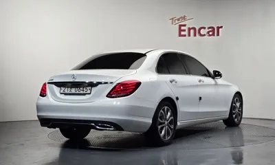 Mercedes-Benz C-Class 2016, 52115 км, за 10245.91 USD