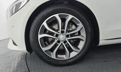Mercedes-Benz C-Class 2016, 52115 км, за 10245.91 USD