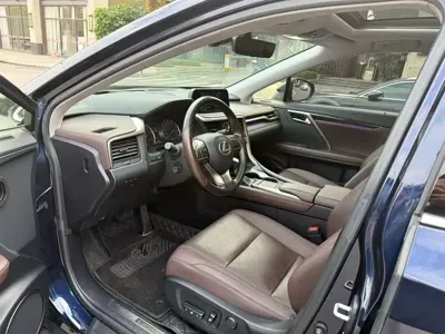 Lexus RX 2022, 60000 км, за 39016.3 USD