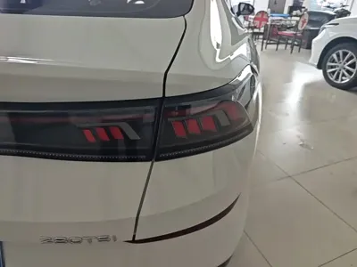 Volkswagen Lamando 2022, 45800 км, за 13022.11 USD - фото 8