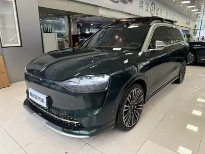 AITO 问界 AITO M9 · 2024 год