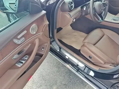 Mercedes-Benz E-Class 2022, 67800 км, за 31635.64 USD - фото 9