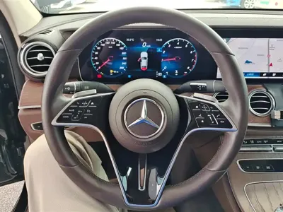 Mercedes-Benz E-Class 2022, 67800 км, за 31635.64 USD - фото 15