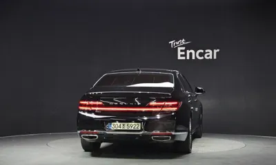 Genesis G90 2022, 56823 км, за 23565.71 USD