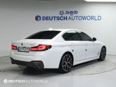 BMW 5-Series 2022, 64051 км, за 27483.42 USD