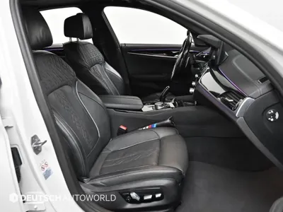 BMW 5-Series 2022, 64051 км, за 27483.42 USD - фото 10