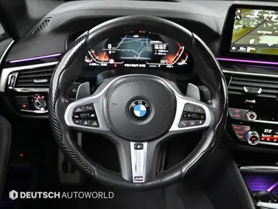 BMW 5-Series 2022, 64051 км, за 27483.42 USD - фото 13