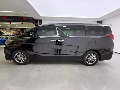 Toyota Alphard 2021, 122000 км, за 73229.24 USD