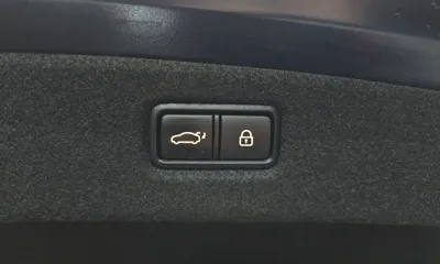 Genesis G90 2019, 88597 км, за 18232.72 USD - фото 27