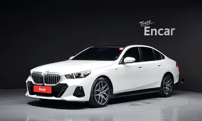 BMW 5-Series · 2024 год