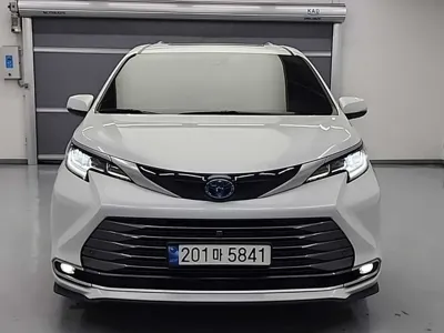 Toyota Sienna 2022, 136409 км, за 25272.42 USD