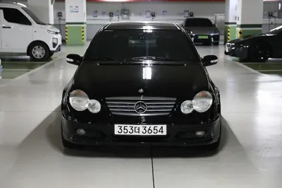 Mercedes-Benz C-Class 2002, 230000 км, за 9846.4 USD
