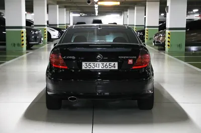 Mercedes-Benz C-Class 2002, 230000 км, за 9846.4 USD