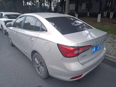 Roewe i5 2019, 121100 км, за 3855.13 USD