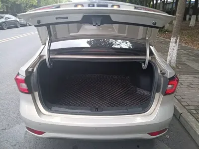 Roewe i5 2019, 121100 км, за 3855.13 USD - фото 19