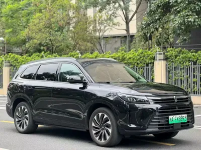 AITO 问界 AITO M7 · 2023 год