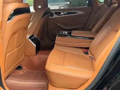 Hongqi Hongqi H9 2021, 50000 км, за 14085.75 USD