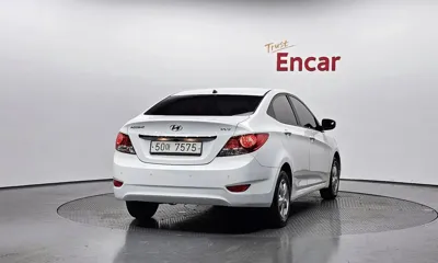 Hyundai Accent 2015, 89077 км, за 3246.16 USD