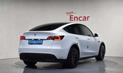 Tesla Model Y 2023, 23230 км, за 26585.27 USD