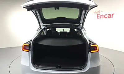 Tesla Model Y 2023, 23230 км, за 26585.27 USD - фото 18