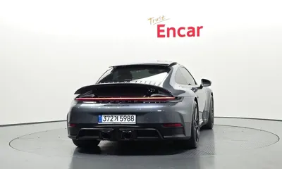 Porsche 911 2025, 849 км, за 155341.2 USD