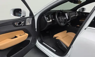 Volvo XC60 2019, 141185 км, за 17459.29 USD - фото 10