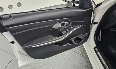 BMW 3-Series 2022, 64105 км, за 18558.3 USD - фото 24