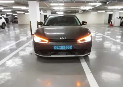 Kia EV6 · 2023 год