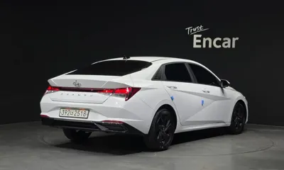 Hyundai Avante 2023, 63156 км, за 10765.39 USD