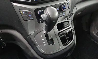 Hyundai Starex 2016, 49874 км, за 8543.04 USD - фото 9