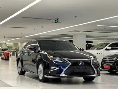 Lexus ES 2016, 160000 км, за 13507.68 USD