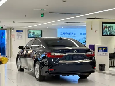 Lexus ES 2016, 160000 км, за 13526.04 USD - фото 7