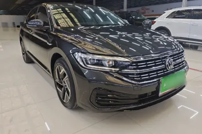 Volkswagen Sagitar 2023, 32500 км, за 13820 USD