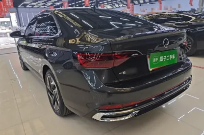 Volkswagen Sagitar 2023, 32500 км, за 13820 USD
