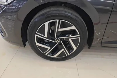 Volkswagen Sagitar 2023, 32500 км, за 13820 USD - фото 10