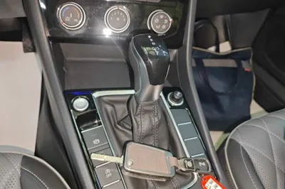 Volkswagen Sagitar 2023, 32500 км, за 13820 USD - фото 16