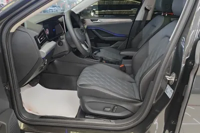 Volkswagen Sagitar 2023, 32500 км, за 13820 USD - фото 17