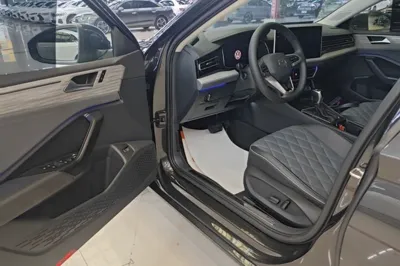 Volkswagen Sagitar 2023, 32500 км, за 13820 USD - фото 18