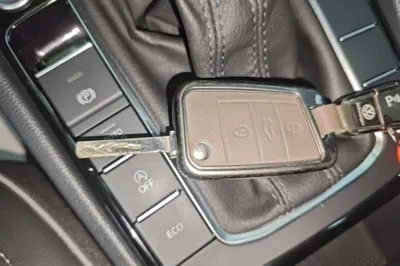 Volkswagen Sagitar 2023, 32500 км, за 13820 USD - фото 23